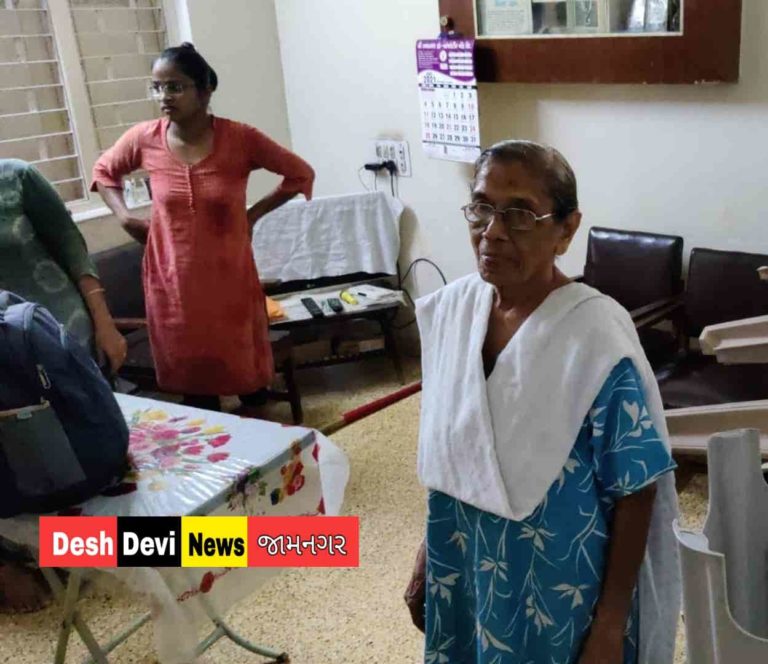 જામનગરના મીગ કોલોનીમાં છરીની અણીએ બે શખ્સોએ કરી લૂંટ.