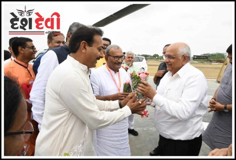 જામનગરના ધ્રોલ ખાતે મુખ્યમંત્રી ભુપેન્દ્રભાઈ પટેલનું ભાવભીનું સ્વાગત કરતા મહાનુભાવો