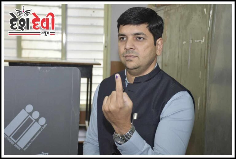 જિલ્લા ચૂંટણી અધિકારી અને કલેકટર ડો.સૌરભ પારધીએ મતદાન કર્યું :વરિષ્ઠ મતદારોને કરાયા સન્માનિત