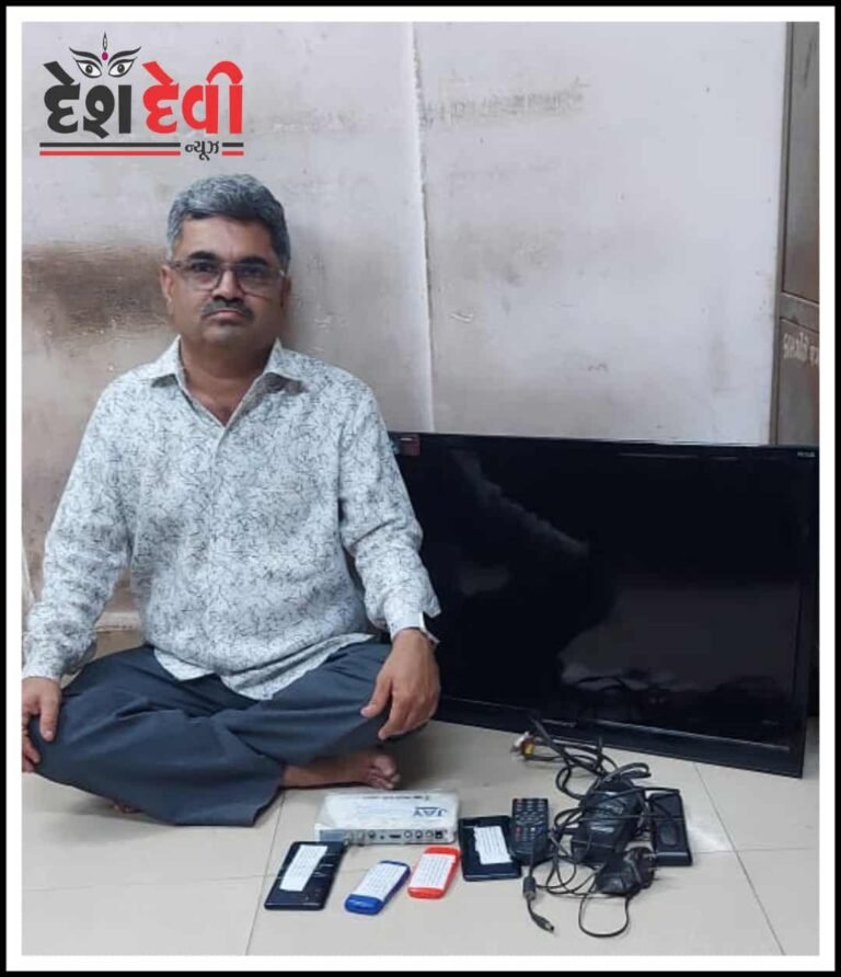 જામનગર ખારવા ચકલામાંથી ક્રિકેટનો ડબ્બો ચલાવતો “બૂકી” ઝડપાયો : 9 ના નામ ખૂલ્યા