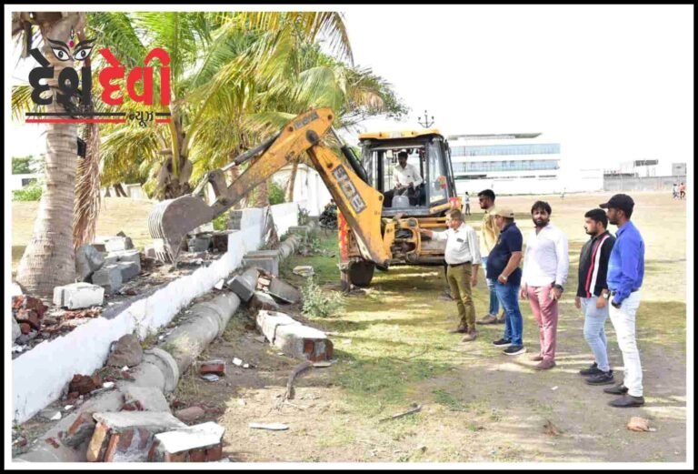 જામનગર લાલપુર બાયપાસે નિર્માણ થનાર ઓવરબ્રિજના નડતરરૂપ દબાણો હટાવતું તંત્ર